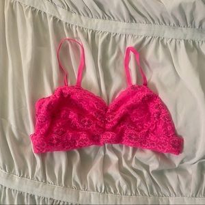victoria’s secret hot pink lacey bralette